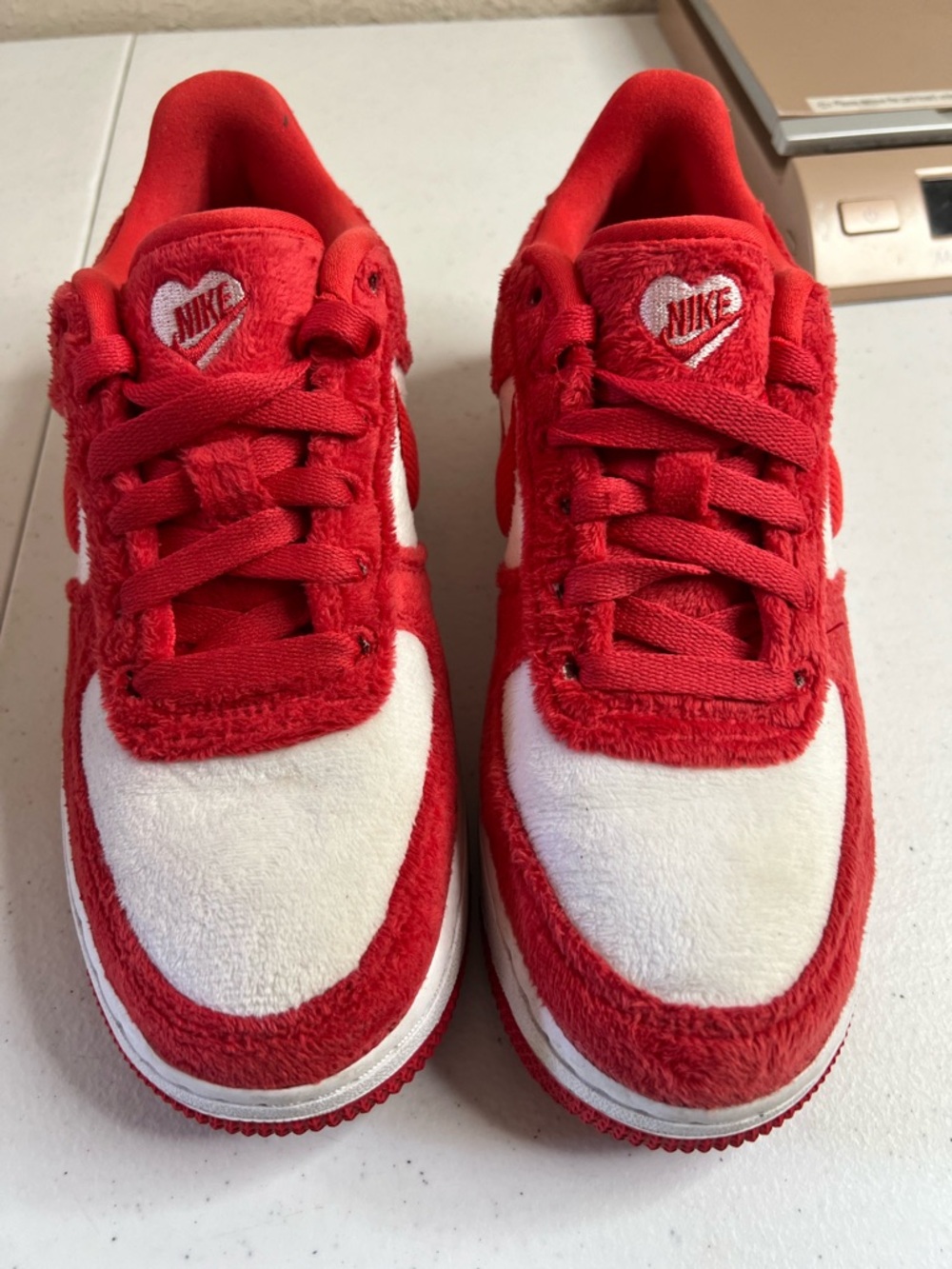 Nike Air Force One Valentine's Day Fleece Teddy Sneakers Fuzzy Size Youth 5 - Picture 4 of 12